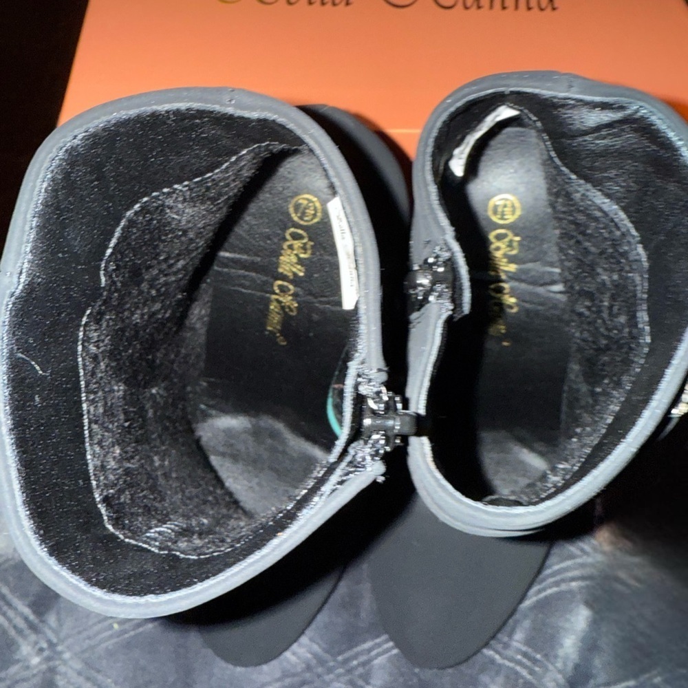 Bella Hanna Black Ankle Booties Rhinestone Buckle Heel Size 7.5 New With Tags - Picture 3 of 8